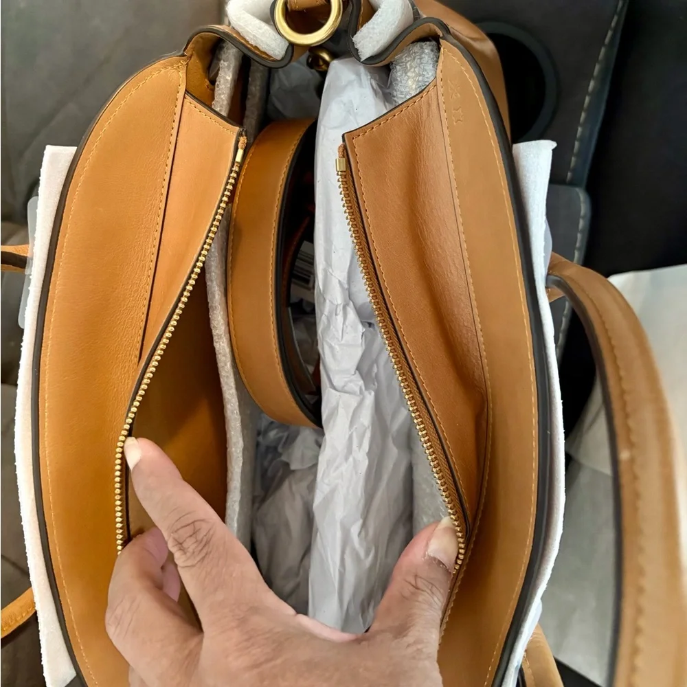 Coach Empire 40 Carryall - Picture 13 of 16